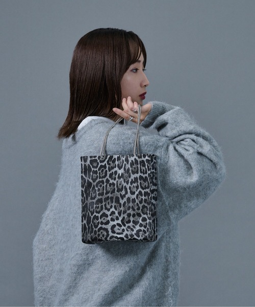 Ellno Loset(エルノロゼット)の「2WAYスクエアショルダーバッグ(ショルダーバッグ・レディース・ブラック/レオパード/シルバー・FREE)」の7枚目の写真