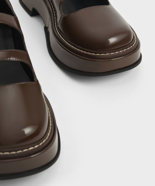 CHARLES & KEITH（チャールズ & キース）の「フランキー プラットフォームメリージェーン / Frankie Platform Mary Janes（パンプス・レディース・ブラック/ダークブラウン・22.5cm/23cm/23.5cm/24.5cm/25cm/25.5cm）」の8枚目の写真