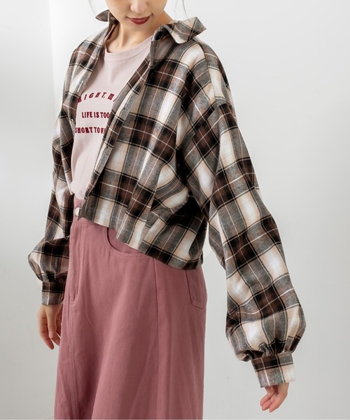 OLIVE des OLIVE（オリーブデオリーブ）の「クロップド丈シャツ（シャツ/ブラウス・レディース・ブラック/ベージュ/アイボリー・FREE）」の8枚目の写真