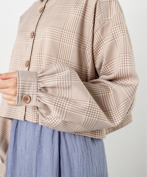 OLIVE des OLIVE（オリーブデオリーブ）の「クロップド丈シャツ（シャツ/ブラウス・レディース・ブラック/ベージュ/アイボリー・FREE）」の5枚目の写真