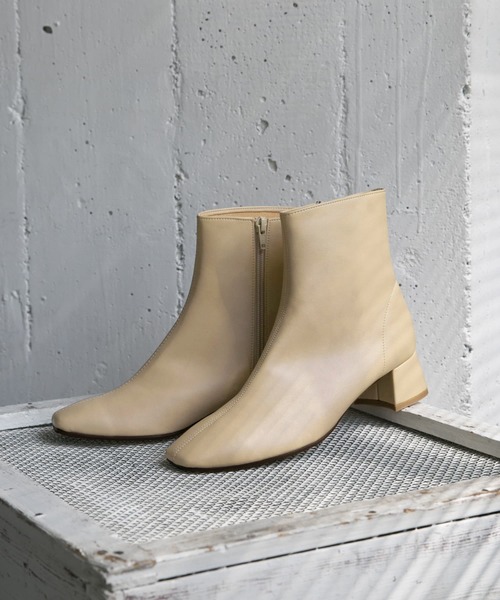 RODE SKO(ロデスコ)の「ELNA スクエアトゥプレーンブーツ∴(ブーツ・レディース・ブラック/ベージュ系その他・38/36/37)」の2枚目の写真