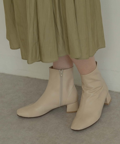RODE SKO(ロデスコ)の「ELNA スクエアトゥプレーンブーツ∴(ブーツ・レディース・ブラック/ベージュ系その他・38/36/37)」の9枚目の写真