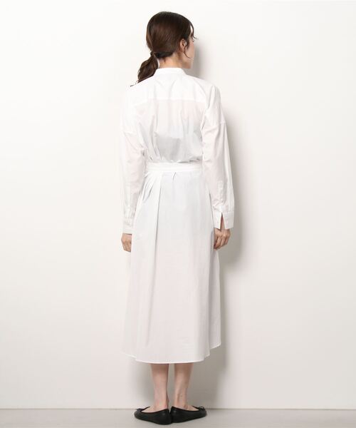 UNDECORATED（アンデコレイテッド）の「UNDECORATED COTTON GATHER DRESS（ワンピース・レディース・ホワイト・FREE）」の3枚目の写真