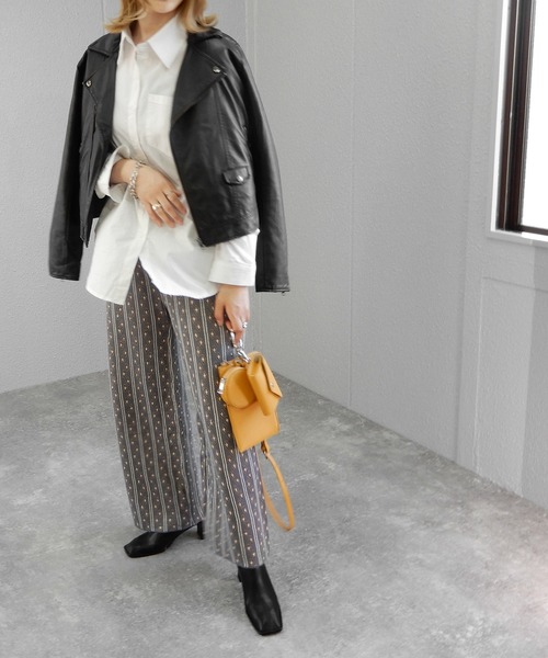 minia（ミニア）の「ステッチスクエアトゥのフェイクレザーフィットブーツ　◆（ブーツ・レディース・ブラック/ダークブラウン/アイボリー・LL/S/M/L）」の13枚目の写真