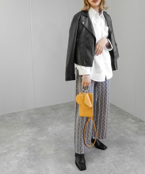 minia（ミニア）の「ステッチスクエアトゥのフェイクレザーフィットブーツ　◆（ブーツ・レディース・ブラック/ダークブラウン/アイボリー・LL/S/M/L）」の11枚目の写真