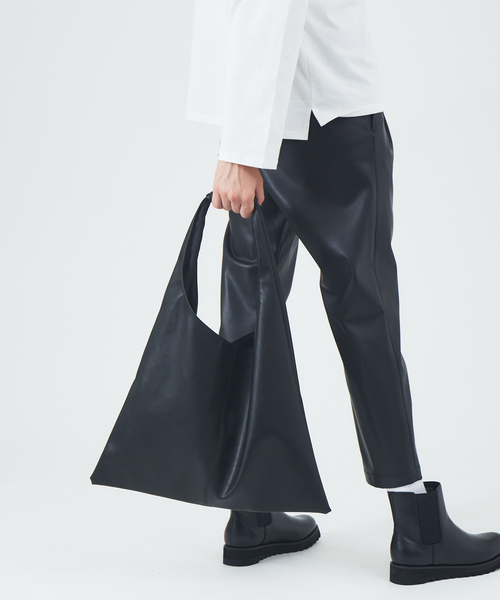 MYSELF ABAHOUSE（マイセルフアバハウス）の「ヴィーガンレザー ビッグ トートバッグ（トートバッグ・メンズ・ブラック/ネイビー/グレー・フリー）」の5枚目の写真