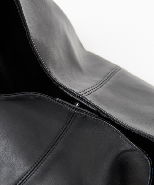 MYSELF ABAHOUSE（マイセルフアバハウス）の「ヴィーガンレザー ビッグ トートバッグ（トートバッグ・メンズ・ブラック/ネイビー/グレー・フリー）」の14枚目の写真