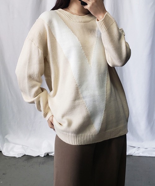 me+em select（ミームセレクト）の「Vデザインオーバーサイズニット（ニット/セーター・レディース・ブラック/ベージュ/グレー/モカ・FREE）」の14枚目の写真