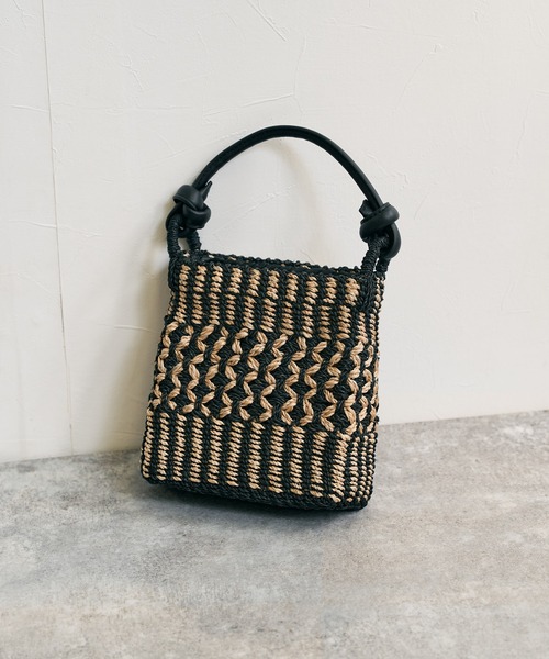 JAMIRAY（ジャミレイ）の「【JAMIRAY】Abaca knot handlepurse（かごバッグ・レディース・ブラック/ブラウン/ブラックミックス・FREE）」の7枚目の写真