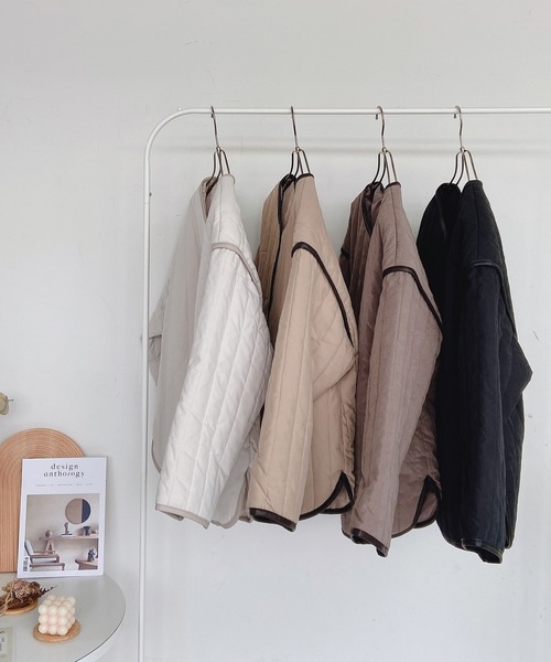 AS KNOW AS plus（アズノゥアズプラス）の「◇縦キルトノーカラージャケット（ノーカラージャケット・レディース・ブラック/ベージュ/アイボリー/モカ・FREE）」の8枚目の写真