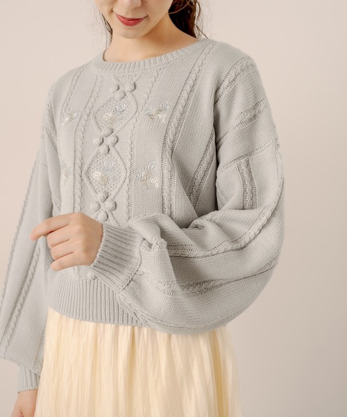 OLIVE des OLIVE（オリーブデオリーブ）の「お花刺繍ケーブルニット（ニット/セーター・レディース・ライトグレー/オフホワイト/ラベンダー・FREE）」の9枚目の写真