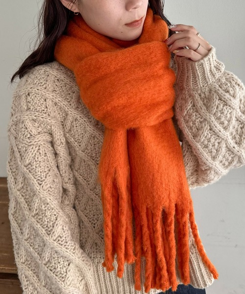 DISCOAT(ディスコート)の「【WEB限定】フェイクウールマフラー(マフラー・レディース・ブラック/ブラウン/カーキ/ブルー/アイボリー/ミント/モカ/ピンクベージュ/ライトベージュ/チャコールグレー/オレンジ/ライトグレー/グリーン/レッド/イエロー・FREE)」の15枚目の写真