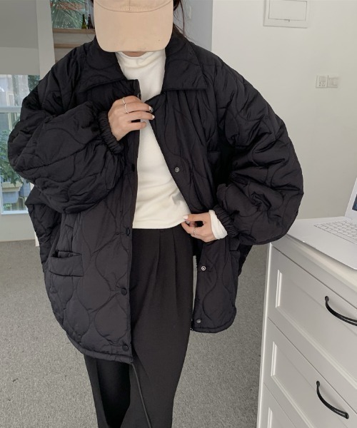 MANGROVE(マングローブ)の「裾ドロストキルティングオーバージャケット(ブルゾン・レディース・アイボリー/ブラック・FREE)」の11枚目の写真