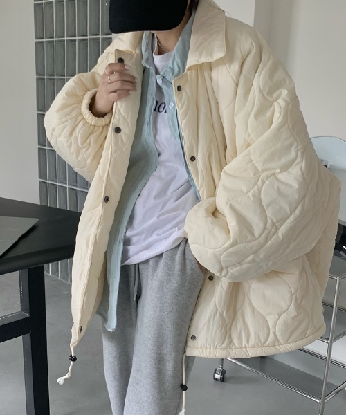 MANGROVE(マングローブ)の「裾ドロストキルティングオーバージャケット(ブルゾン・レディース・アイボリー/ブラック・FREE)」の9枚目の写真