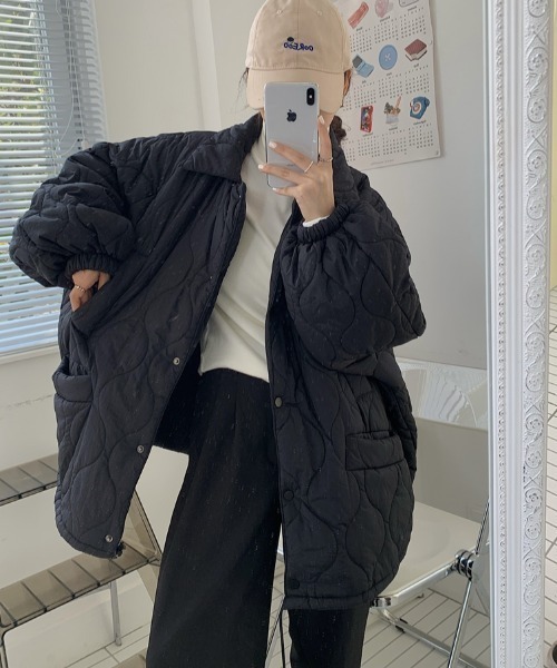 MANGROVE(マングローブ)の「裾ドロストキルティングオーバージャケット(ブルゾン・レディース・アイボリー/ブラック・FREE)」の17枚目の写真