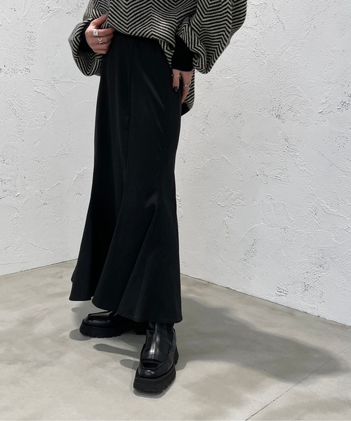 apres jour mignon(アプレジュールミニョン)の「スリット入りマーメイドスカート【ZOZOTOWN限定アイテム】(スカート・レディース・ブラック/ブラック系その他・SMALL/X-LARGE/MEDIUM)」の9枚目の写真