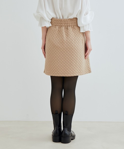 VIS(ビス)の「【WEB限定】カットキルトミニスカート【セットアップ対応】(スカート・レディース・ベージュ/オレンジ系その他/キナリ/ブラック・FREE)」の13枚目の写真