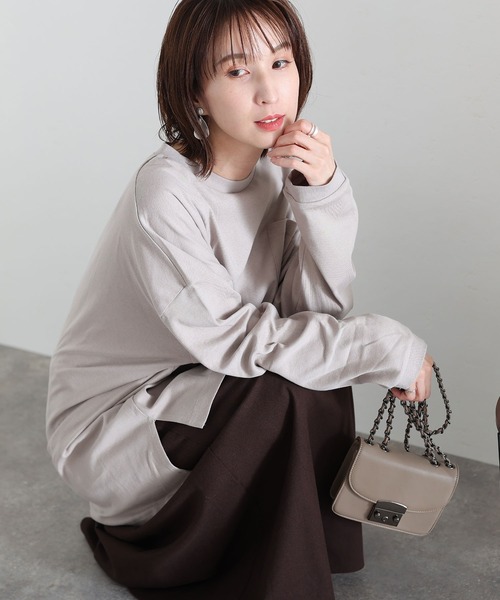 ElegChic(エレグシック)の「サイド スリット ポケットTシャツ 長袖 (Tシャツ/カットソー・レディース・ブラック/オフホワイト/グレイッシュベージュ・4L/XXL/L)」の3枚目の写真