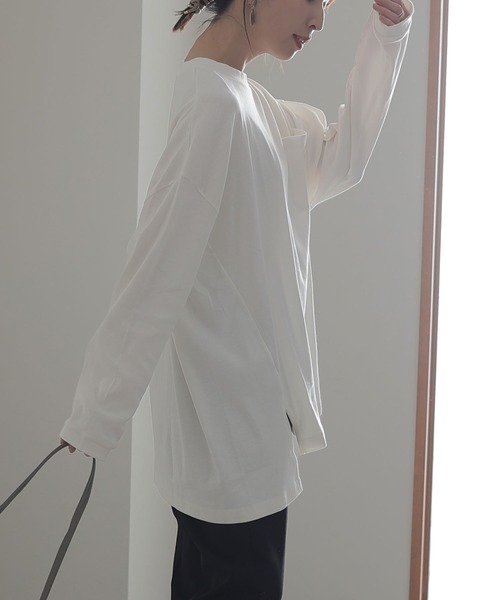 ElegChic(エレグシック)の「サイド スリット ポケットTシャツ 長袖 (Tシャツ/カットソー・レディース・ブラック/オフホワイト/グレイッシュベージュ・4L/XXL/L)」の9枚目の写真