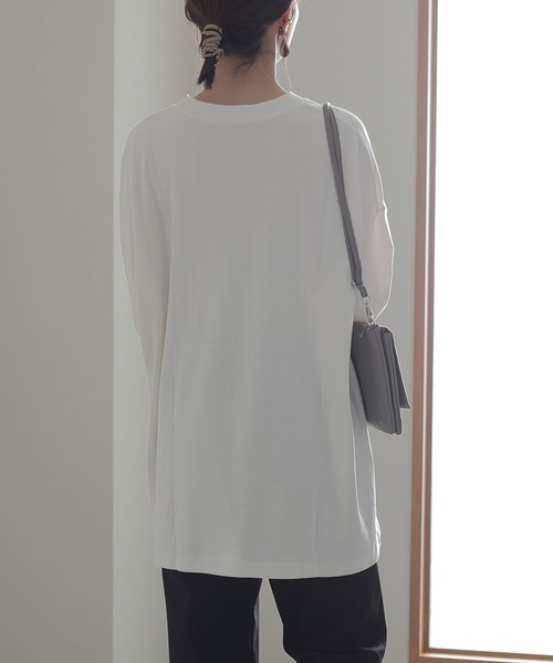 ElegChic(エレグシック)の「サイド スリット ポケットTシャツ 長袖 (Tシャツ/カットソー・レディース・ブラック/オフホワイト/グレイッシュベージュ・4L/XXL/L)」の10枚目の写真