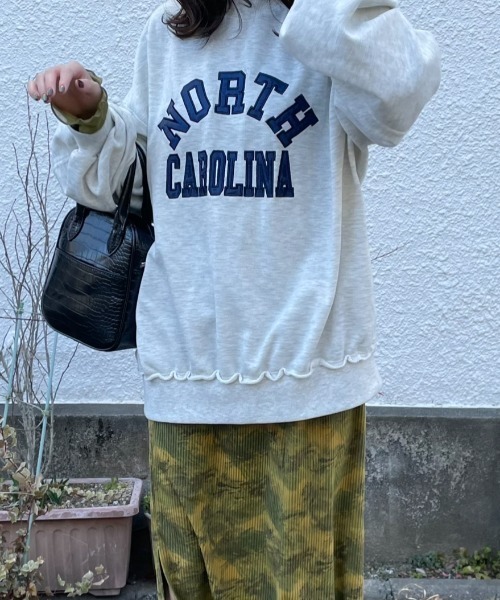 DuKKah（デュカ）の「Dukkah/【低身長向け】オーバーサイズスウェット（スウェット・レディース・サックスブルー/イエロー/グリーン/オートミール/スミクロ・X-SMALL）」の2枚目の写真