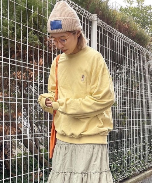 DuKKah（デュカ）の「Dukkah/【低身長向け】オーバーサイズスウェット（スウェット・レディース・サックスブルー/イエロー/グリーン/オートミール/スミクロ・X-SMALL）」の5枚目の写真