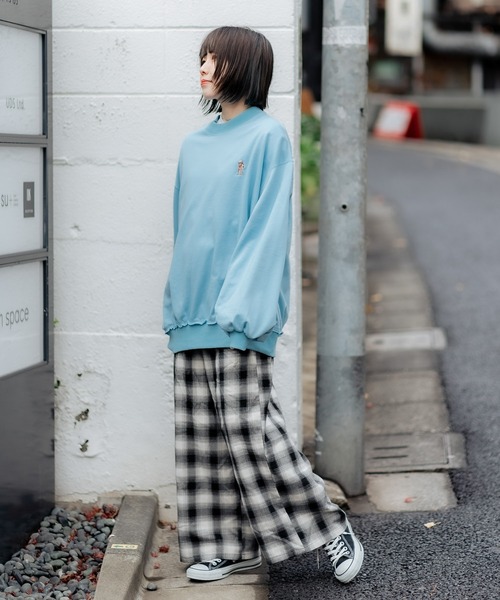 DuKKah（デュカ）の「Dukkah/【低身長向け】オーバーサイズスウェット（スウェット・レディース・サックスブルー/イエロー/グリーン/オートミール/スミクロ・X-SMALL）」の16枚目の写真