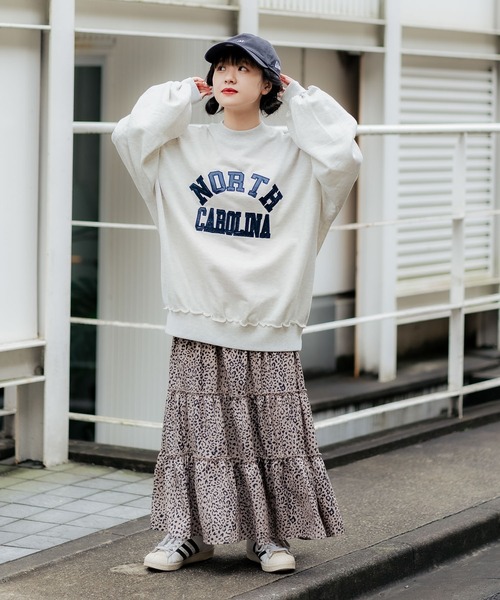 DuKKah（デュカ）の「Dukkah/【低身長向け】オーバーサイズスウェット（スウェット・レディース・サックスブルー/イエロー/グリーン/オートミール/スミクロ・X-SMALL）」の14枚目の写真