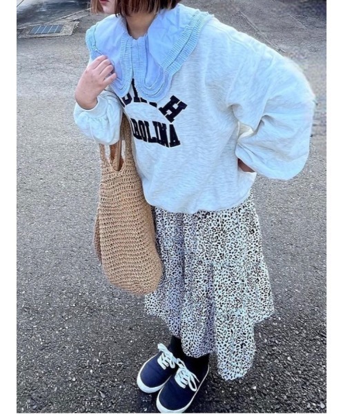 DuKKah（デュカ）の「Dukkah/【低身長向け】オーバーサイズスウェット（スウェット・レディース・サックスブルー/イエロー/グリーン/オートミール/スミクロ・X-SMALL）」の6枚目の写真