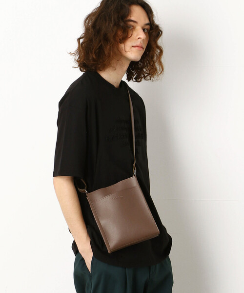 Purple&Yellow（パープルアンドイエロー）の「フェイクレザーミニショルダーバッグ（ショルダーバッグ・メンズ・ライトグリーン/アイボリー/ブラック/グレイッシュベージュ・FREE）」の5枚目の写真