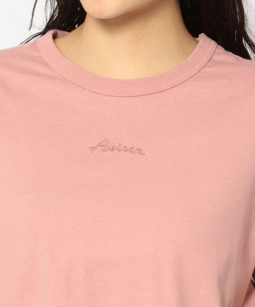 AVIREX(アヴィレックス)の「EMBROIDERY LOGO TEE/ 刺繍ロゴティーシャツ(Tシャツ/カットソー・レディース・ブラック/オフホワイト/ピンク・SMALL/MEDIUM)」の8枚目の写真