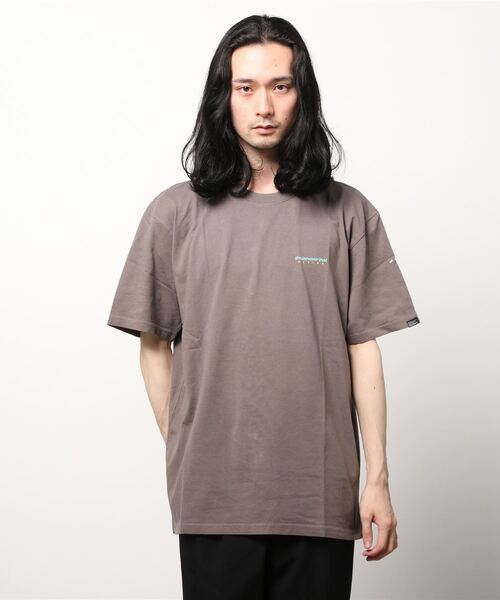 thisisneverthat(ディスイズネバーザット)の「DSN-LOGO TEE(Tシャツ/カットソー・メンズ・バーガンディー/モカ/ホワイト/ブラック・M/XL/S/L/XS)」の21枚目の写真