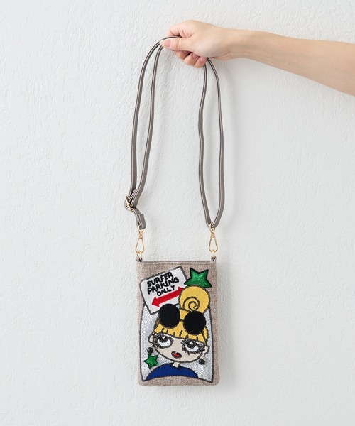 Pal collection（パルコレクション）の「NEWYORKリタちゃんスマホショルダー（ショルダーバッグ・レディース・グレー/ベージュ・FREE）」の13枚目の写真