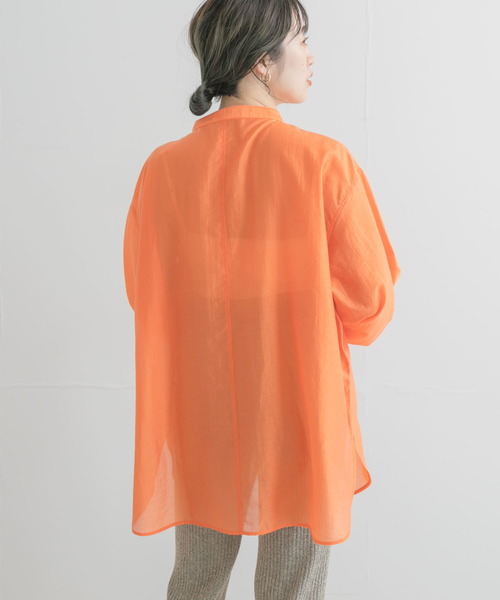 ITEMS URBANRESEARCH（アイテムズ アーバンリサーチ）の「シアーバンドカラーブラウス（シャツ/ブラウス・レディース・ブラック/ブルー/オフホワイト/オレンジ・FREE）」の17枚目の写真