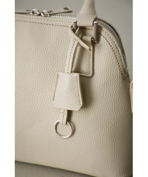 AZUL by moussy（アズールバイマウジー）の「DOUBLE ZIPPER HAND BAG/ダブルジッパーハンドバッグ（ショルダーバッグ・レディース・ベージュ/グレー/アイボリー/ブラック/グリーン/ブルー・FREE）」の11枚目の写真