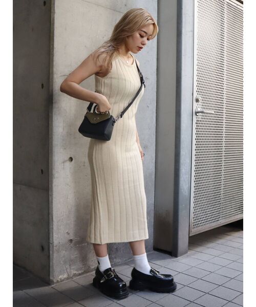 EVRIS（エヴリス）の「プラットフォームバックルローファー（ローファー・レディース・ホワイト/ブラック・SMALL/MEDIUM/LARGE）」の16枚目の写真