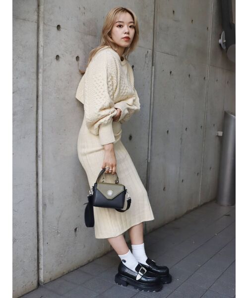 EVRIS（エヴリス）の「プラットフォームバックルローファー（ローファー・レディース・ホワイト/ブラック・SMALL/MEDIUM/LARGE）」の17枚目の写真