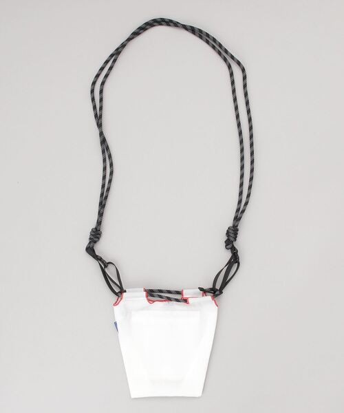 Ball&Chain（ボールアンドチェーン）の「[BALL&CHAIN/ボールアンドチェーン] DELICIOUS 刺繍デザインナイロンバッグ スモールサイズ（ショルダーバッグ・レディース・ホワイト・ONE SIZE）」の20枚目の写真