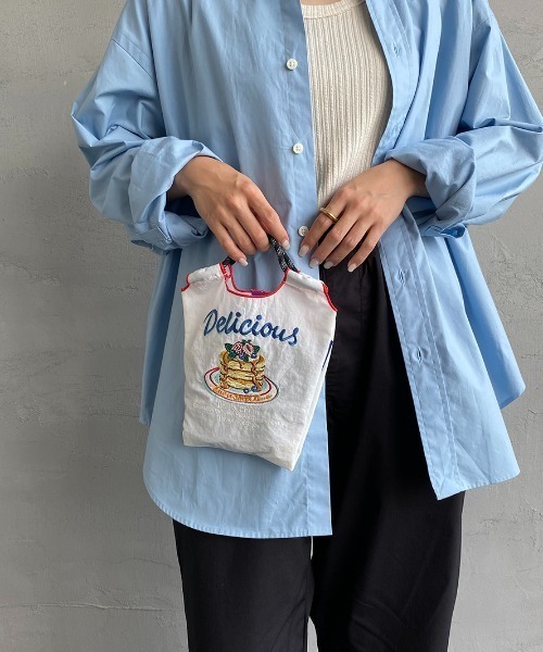 Ball&Chain（ボールアンドチェーン）の「[BALL&CHAIN/ボールアンドチェーン] DELICIOUS 刺繍デザインナイロンバッグ スモールサイズ（ショルダーバッグ・レディース・ホワイト・ONE SIZE）」の14枚目の写真