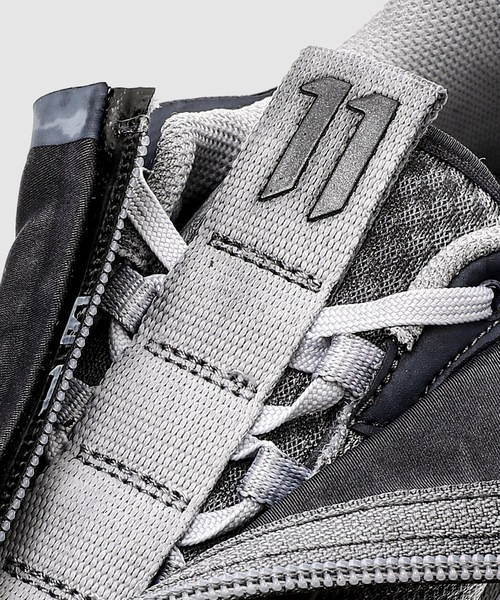 11 by Boris Bidjan Saberi ( ボリスビジャンサベリ)の「BAMBA2 LOW Wh / Wh / Wh(スニーカー・メンズ・ブラック系その他・8/9/8.5)」の6枚目の写真