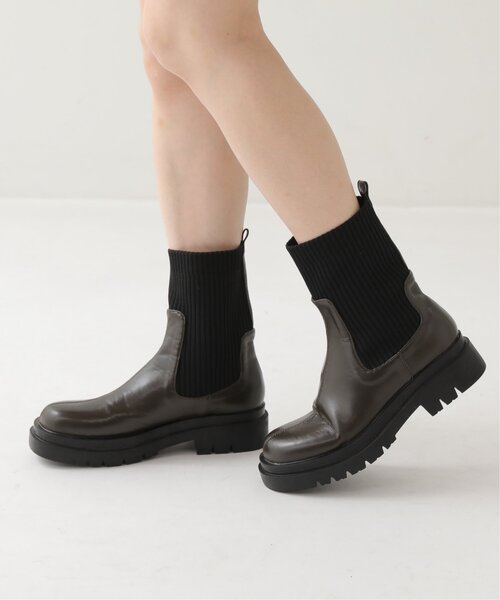 RAY CASSIN（レイカズン）の「M/L展開 ソックスショートブーツ（ブーツ・レディース・ブラック/カーキ・MEDIUM/LARGE）」の19枚目の写真