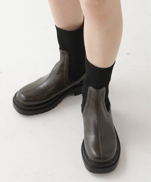 RAY CASSIN（レイカズン）の「M/L展開 ソックスショートブーツ（ブーツ・レディース・ブラック/カーキ・MEDIUM/LARGE）」の22枚目の写真