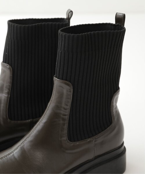 RAY CASSIN（レイカズン）の「M/L展開 ソックスショートブーツ（ブーツ・レディース・ブラック/カーキ・MEDIUM/LARGE）」の5枚目の写真