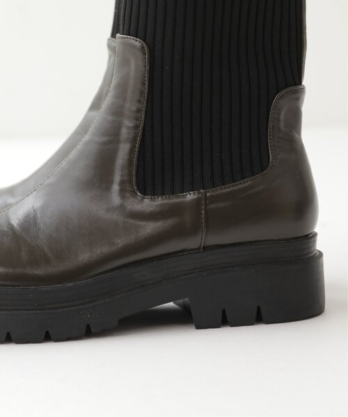 RAY CASSIN（レイカズン）の「M/L展開 ソックスショートブーツ（ブーツ・レディース・ブラック/カーキ・MEDIUM/LARGE）」の13枚目の写真