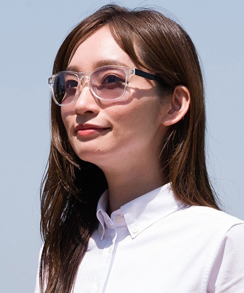 Zoff(ゾフ)の「ウェリントン型サングラス | SPORTY SUNGLASSES(サングラス・レディース・ブラック/ブラウン/グレー/クリア・FREE)」の1枚目の写真