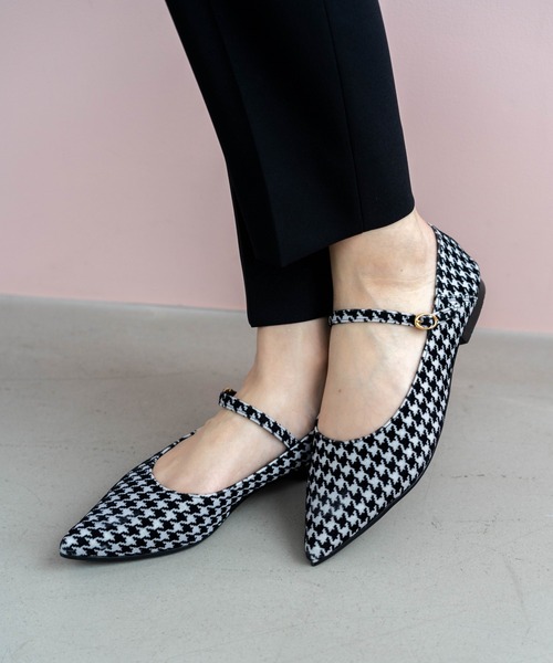 Launa lea(ラウナレア)の「【26春夏新色】メリージェーンパンプス (0482)(パンプス・レディース・ボルドー/レオパード/ブラウン/ブラック/ブラック系その他/ピンクベージュ/ゴールド/グレー系その他/モカ/ローズ/シルバー/レッド/ベージュ系/ホワイト系その他/レッド系その他・22.5cm/24.0cm/23.0cm/23.5cm/22.0cm/24.5cm/25.0cm)」の4枚目の写真