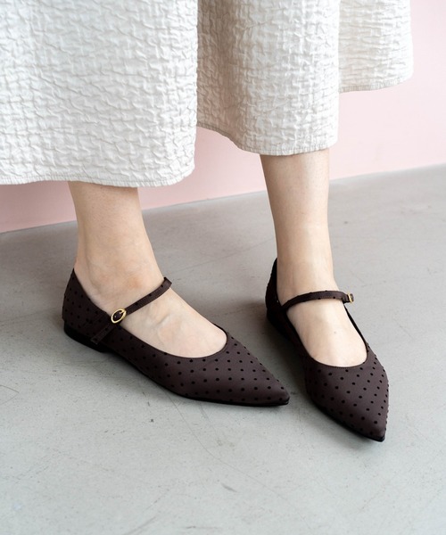Launa lea(ラウナレア)の「【26春夏新色】メリージェーンパンプス (0482)(パンプス・レディース・ボルドー/レオパード/ブラウン/ブラック/ブラック系その他/ピンクベージュ/ゴールド/グレー系その他/モカ/ローズ/シルバー/レッド/ベージュ系/ホワイト系その他/レッド系その他・22.5cm/24.0cm/23.0cm/23.5cm/22.0cm/24.5cm/25.0cm)」の6枚目の写真
