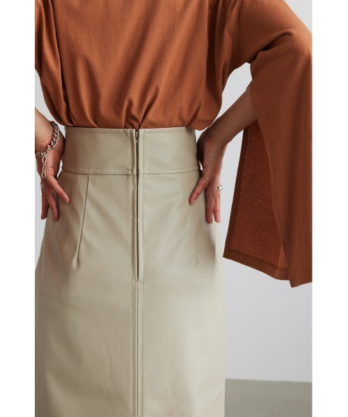 STYLEMIXER(スタイルミキサー)の「ハイストレッチフェイクレザースカート(スカート・レディース・アイボリー/ブラック/ブラウン・X-SMALL/SMALL/MEDIUM)」の10枚目の写真