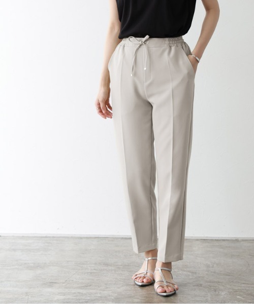 Pierrot（ピエロ）の「ストレッチテーパードイージーパンツ（スラックス・レディース・ライトベージュ/パープル/ブラック/モカ/ブラウン系その他/ライトグレー/ライム/グリーン・PS/S/L/PM/M）」の3枚目の写真