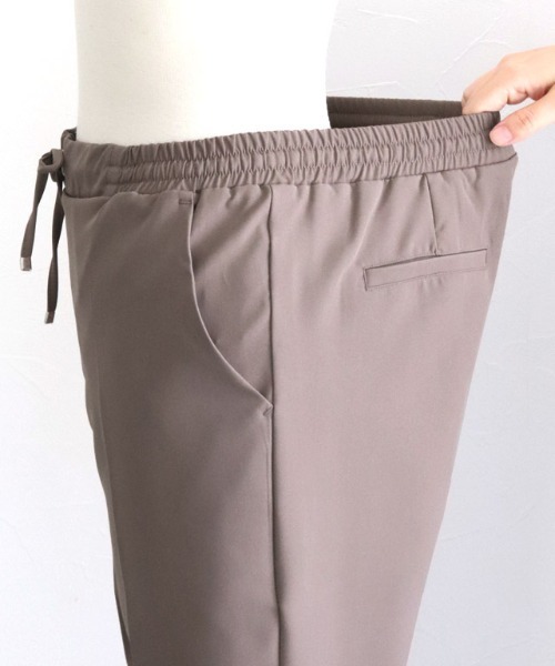 Pierrot（ピエロ）の「ストレッチテーパードイージーパンツ（スラックス・レディース・ライトベージュ/パープル/ブラック/モカ/ブラウン系その他/ライトグレー/ライム/グリーン・PS/S/L/PM/M）」の14枚目の写真